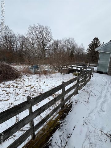 4190 Saint Anna Drive, Howell, MI 48855