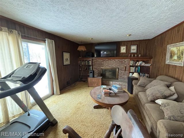 4190 Saint Anna Drive, Howell, MI 48855