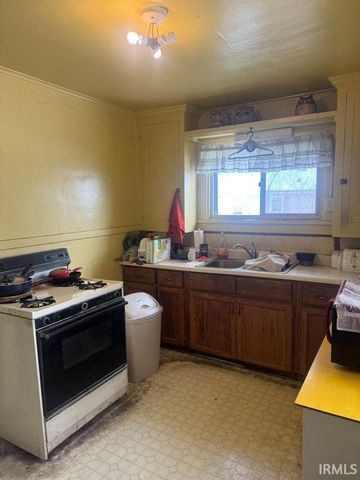 1340 E Calvert Street, South Bend, IN 46613