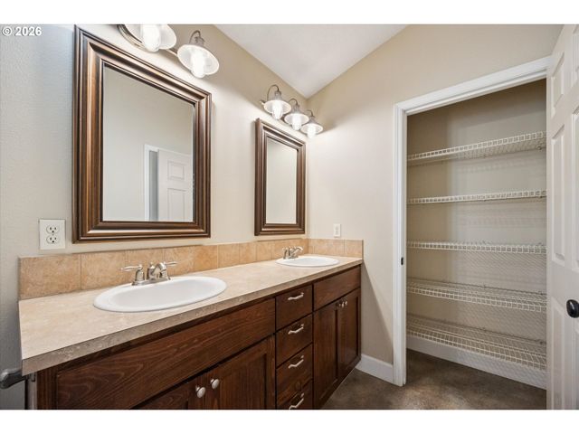33544 Se STEINFELD St, Scappoose, OR 97056