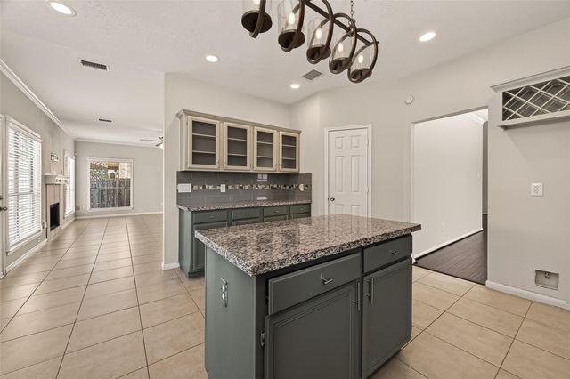 3215 Broken Bough Drive, Missouri City, TX 77459