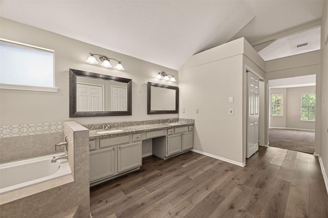 3215 Broken Bough Drive, Missouri City, TX 77459