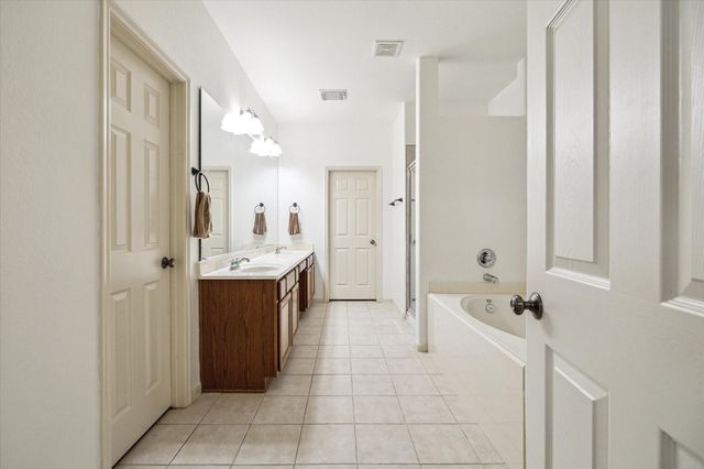 18411 S Raven Shore Drive, Cypress, TX 77433