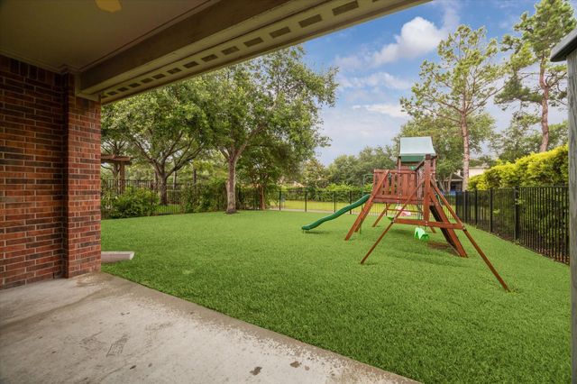 18411 S Raven Shore Drive, Cypress, TX 77433