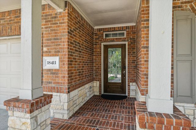 18411 S Raven Shore Drive, Cypress, TX 77433