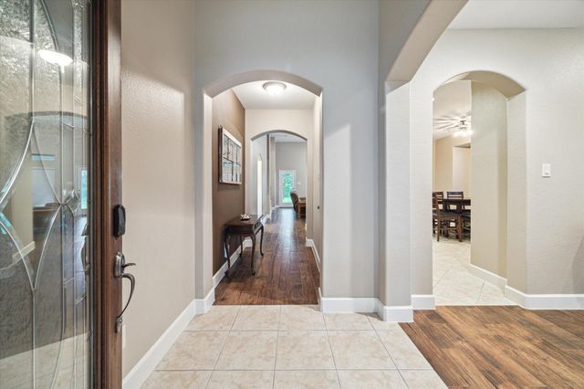 18411 S Raven Shore Drive, Cypress, TX 77433