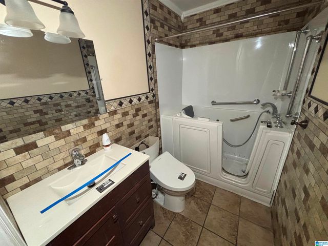 8341 N VALLEY ROAD, Pinson, AL 35126