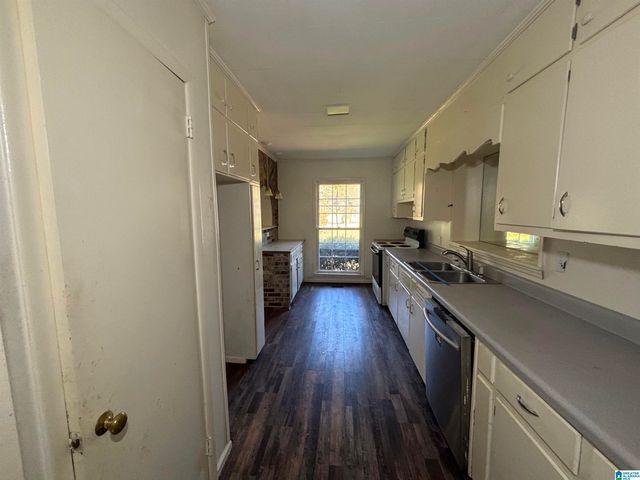 8341 N VALLEY ROAD, Pinson, AL 35126