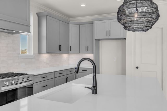 207 Phillips Bend, Spring Hill, TN 37174