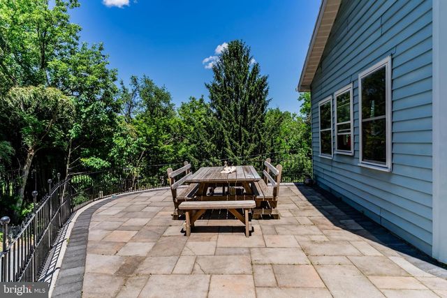 4968 ERBS BRIDGE RD, Mechanicsburg, PA 17050