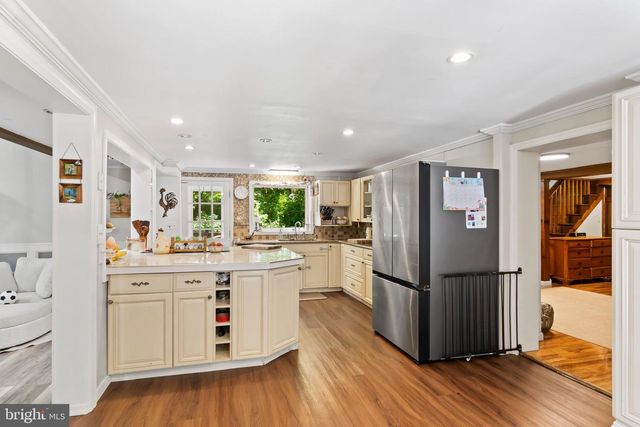 4968 ERBS BRIDGE RD, Mechanicsburg, PA 17050