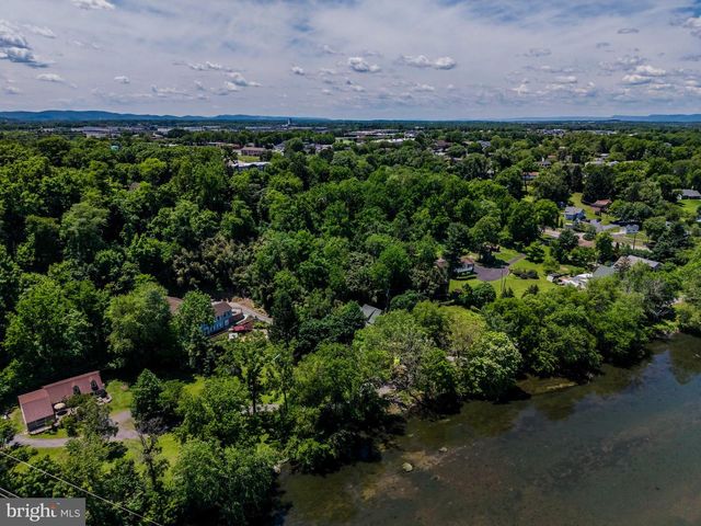 4968 ERBS BRIDGE RD, Mechanicsburg, PA 17050