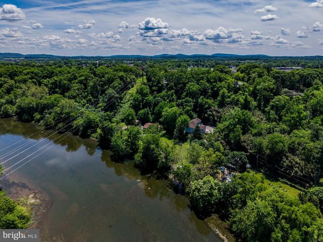 4968 ERBS BRIDGE RD, Mechanicsburg, PA 17050