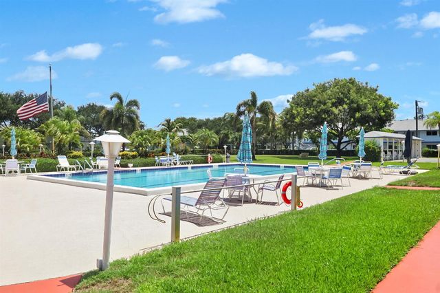 11 Garden Street 206T, Tequesta, FL 33469