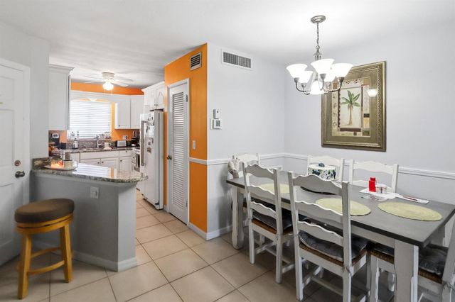 11 Garden Street 206T, Tequesta, FL 33469