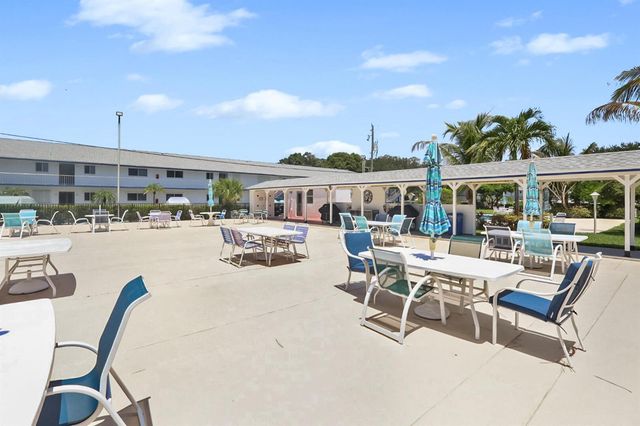 11 Garden Street 206T, Tequesta, FL 33469