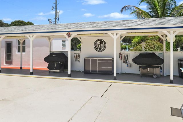 11 Garden Street 206T, Tequesta, FL 33469