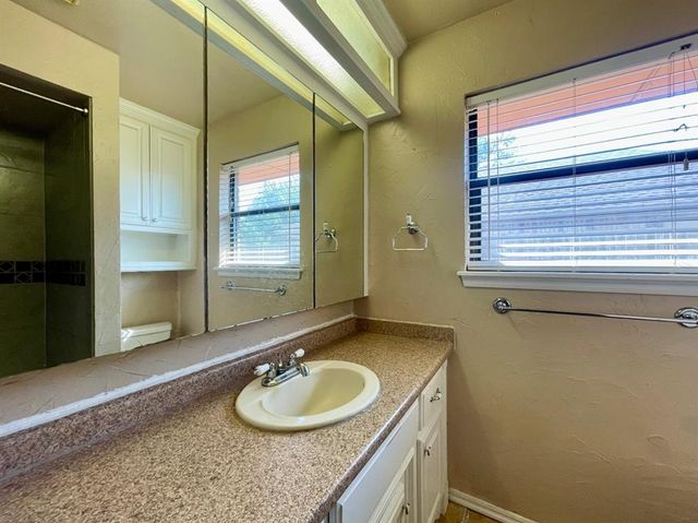 1319 W Aries Road, Edmond, OK 73003