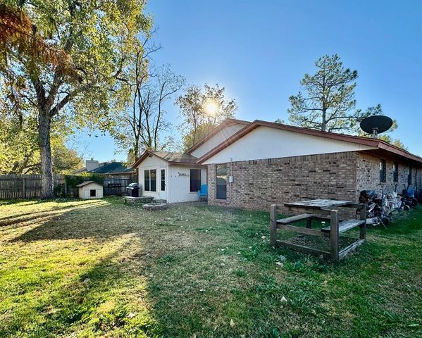 1319 W Aries Road, Edmond, OK 73003