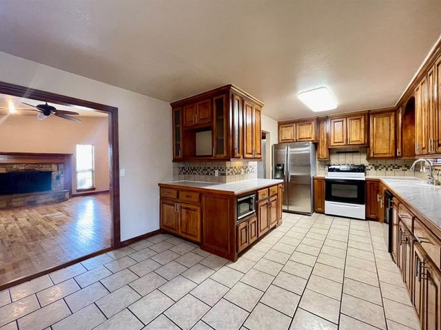1319 W Aries Road, Edmond, OK 73003