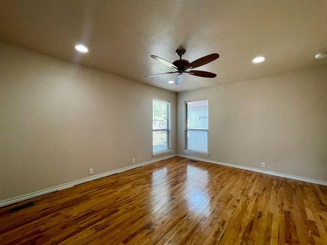 1319 W Aries Road, Edmond, OK 73003