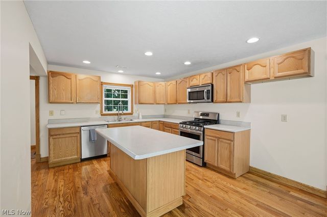 10137 Johnnycake Ridge Road, Concord Twp, OH 44077