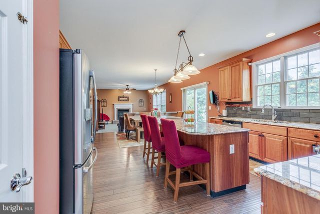13 STONEYBROOK CT, Columbus, NJ 08022