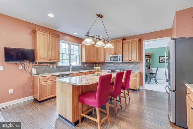 13 STONEYBROOK CT, Columbus, NJ 08022