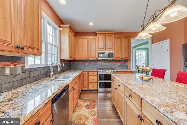13 STONEYBROOK CT, Columbus, NJ 08022