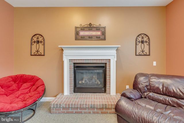 13 STONEYBROOK CT, Columbus, NJ 08022