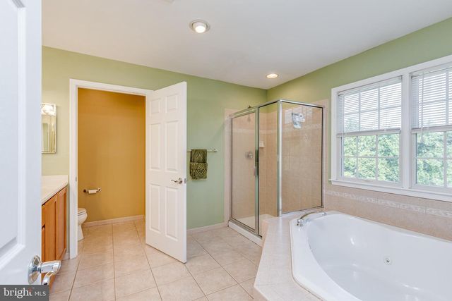 13 STONEYBROOK CT, Columbus, NJ 08022