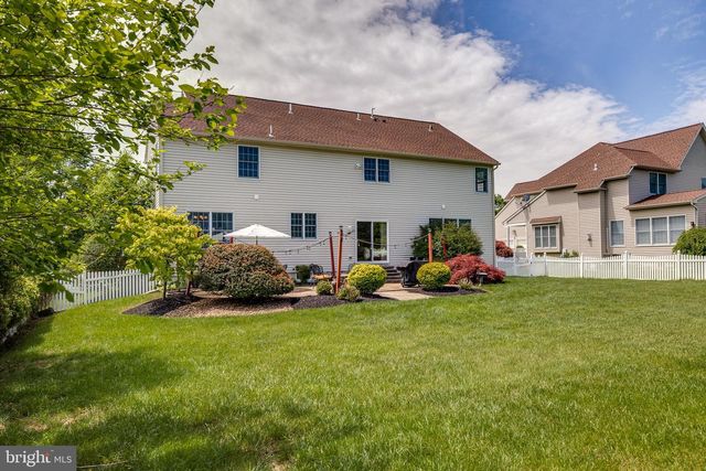 13 STONEYBROOK CT, Columbus, NJ 08022