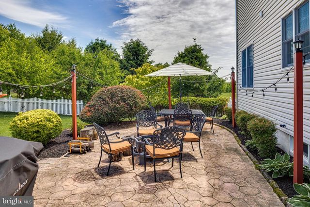 13 STONEYBROOK CT, Columbus, NJ 08022