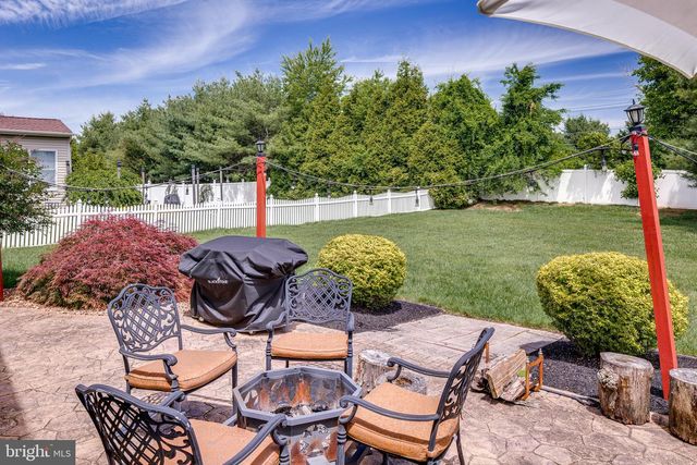 13 STONEYBROOK CT, Columbus, NJ 08022