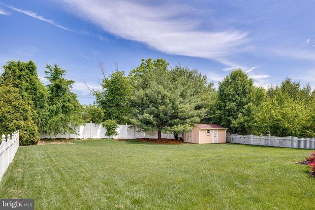 13 STONEYBROOK CT, Columbus, NJ 08022