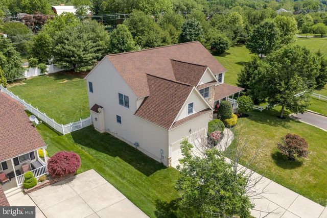 13 STONEYBROOK CT, Columbus, NJ 08022