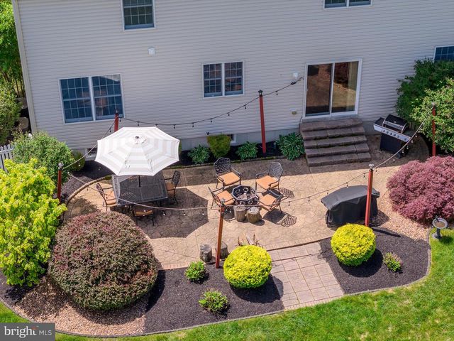 13 STONEYBROOK CT, Columbus, NJ 08022