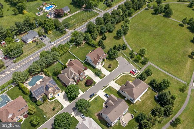 13 STONEYBROOK CT, Columbus, NJ 08022
