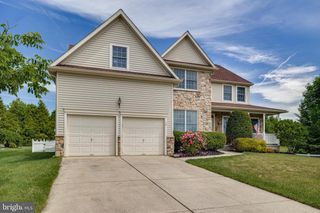 13 STONEYBROOK CT, Columbus, NJ 08022