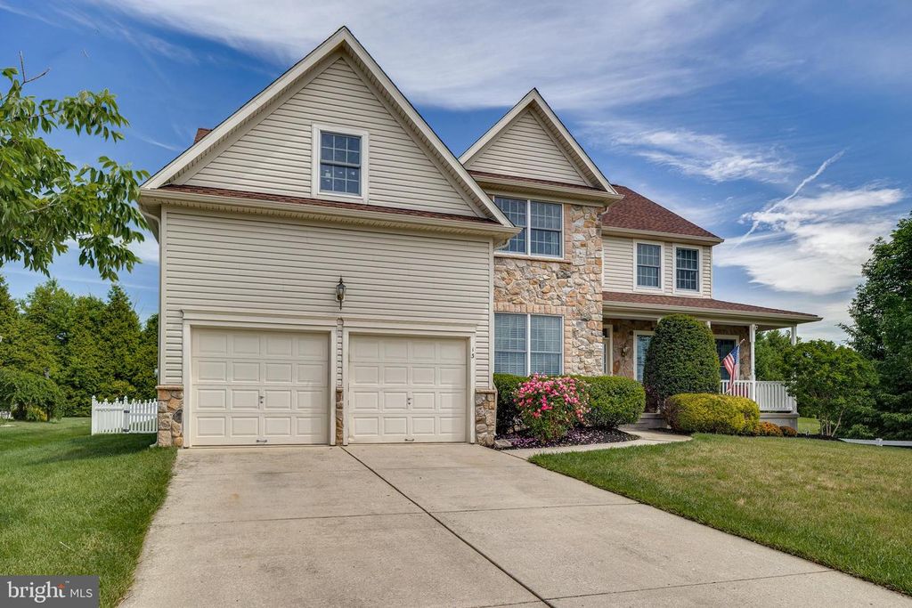 13 STONEYBROOK CT, Columbus, NJ 08022