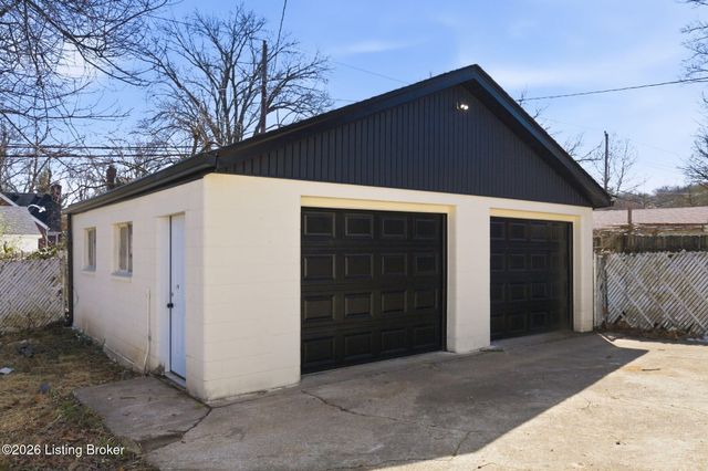 5713 Southern Pkwy, Louisville, KY 40214