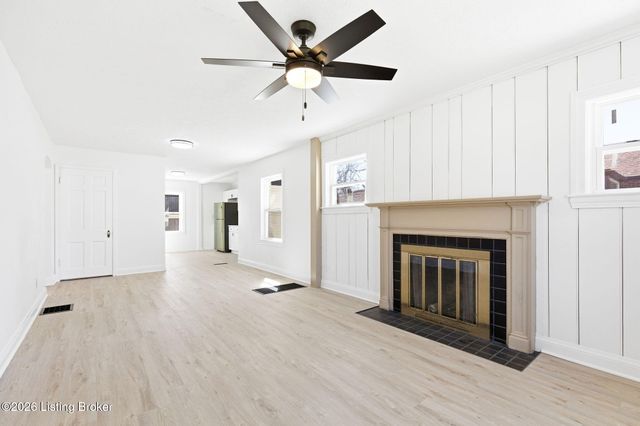 5713 Southern Pkwy, Louisville, KY 40214