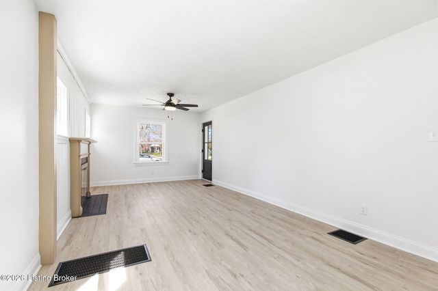 5713 Southern Pkwy, Louisville, KY 40214