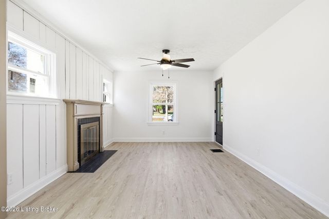 5713 Southern Pkwy, Louisville, KY 40214