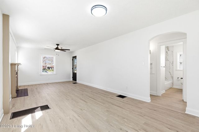 5713 Southern Pkwy, Louisville, KY 40214