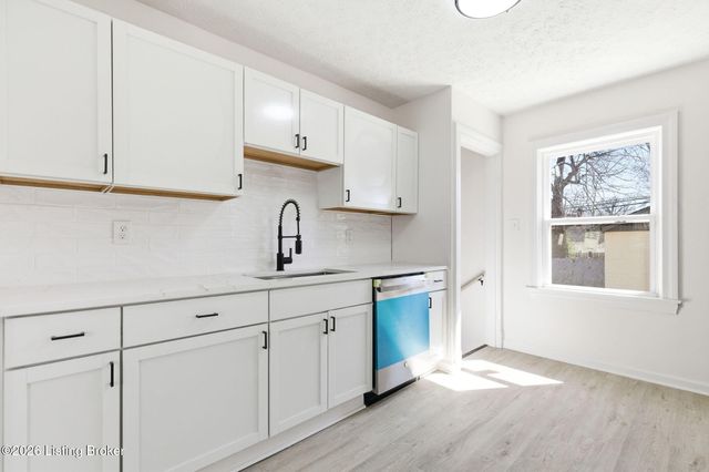 5713 Southern Pkwy, Louisville, KY 40214