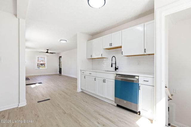 5713 Southern Pkwy, Louisville, KY 40214