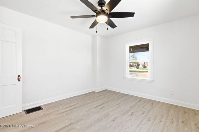 5713 Southern Pkwy, Louisville, KY 40214