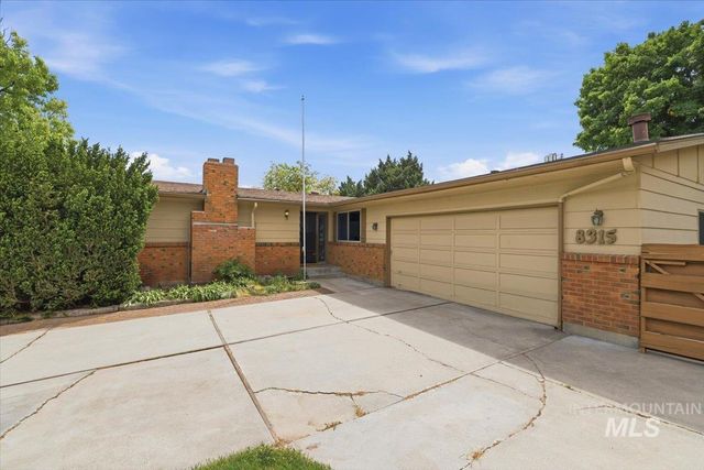 8315 W Valley View Dr, Boise, ID 83704