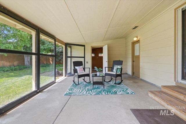 8315 W Valley View Dr, Boise, ID 83704